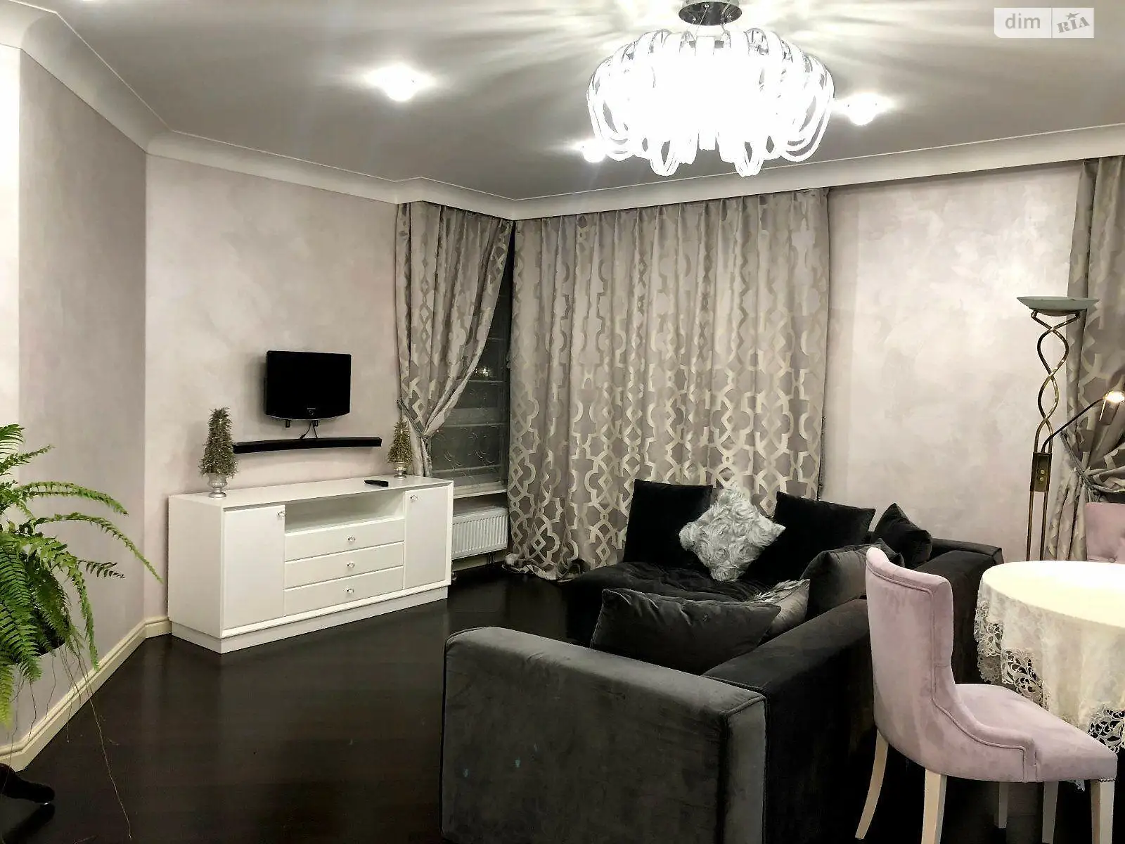 Продается 2-комнатная квартира 65 кв. м в Киеве, ул. Заречная, 1В - фото 1