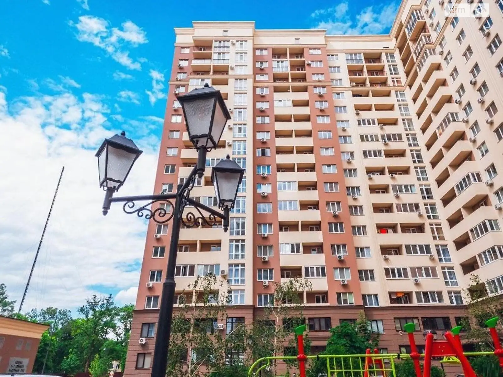 Продается 2-комнатная квартира 55 кв. м в Одессе, ул. Михаила Грушевского, 30Г - фото 1