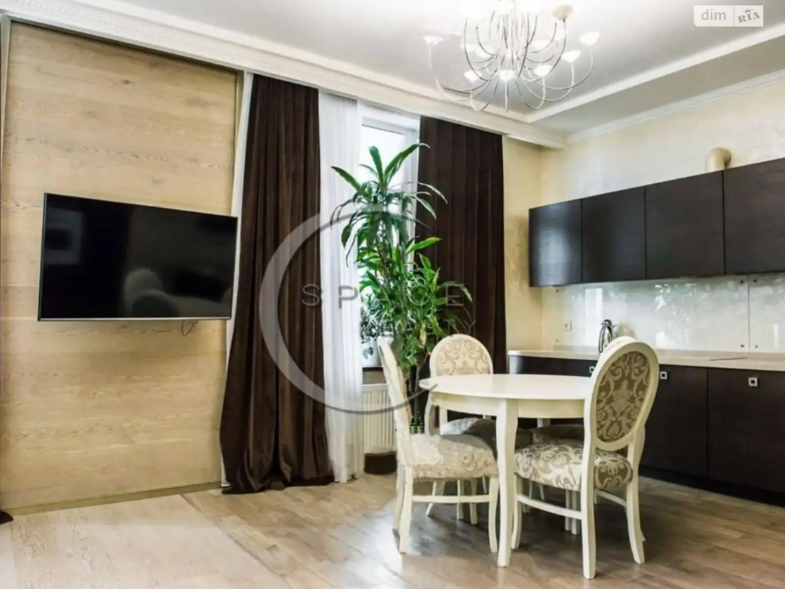 Сдается в аренду 2-комнатная квартира 88 кв. м в Киеве, ул. Андрея Верхогляда(Драгомирова)