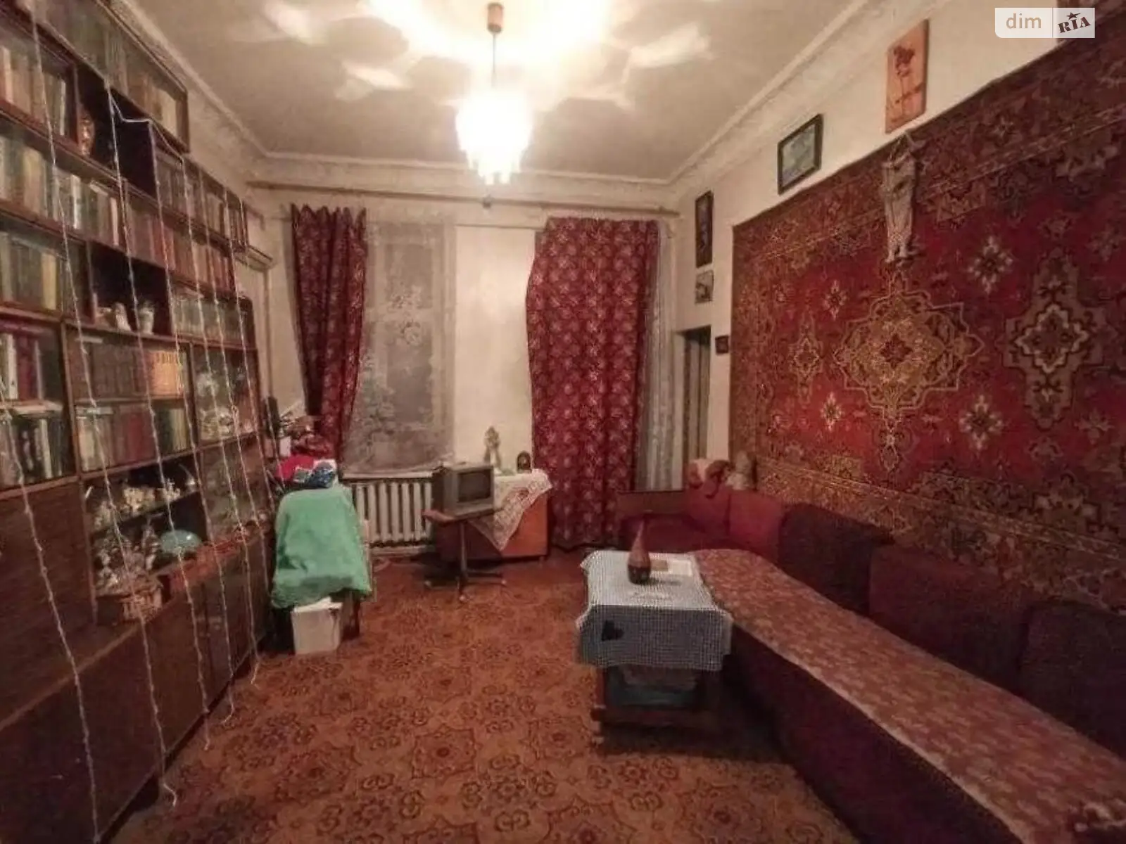 Продается 4-комнатная квартира 86 кв. м в Одессе, ул. Средняя, 10 - фото 1