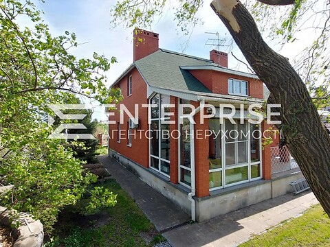 Продается дом на 2 этажа 416 кв. м с террасой, цена: 388000 €