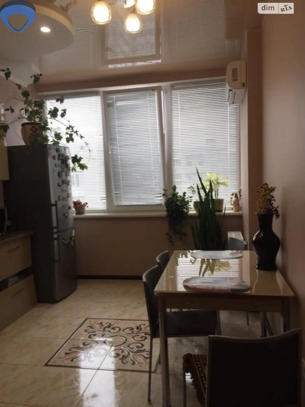 Продается 2-комнатная квартира 63 кв. м в Одессе, ул. Люстдорфская дорога