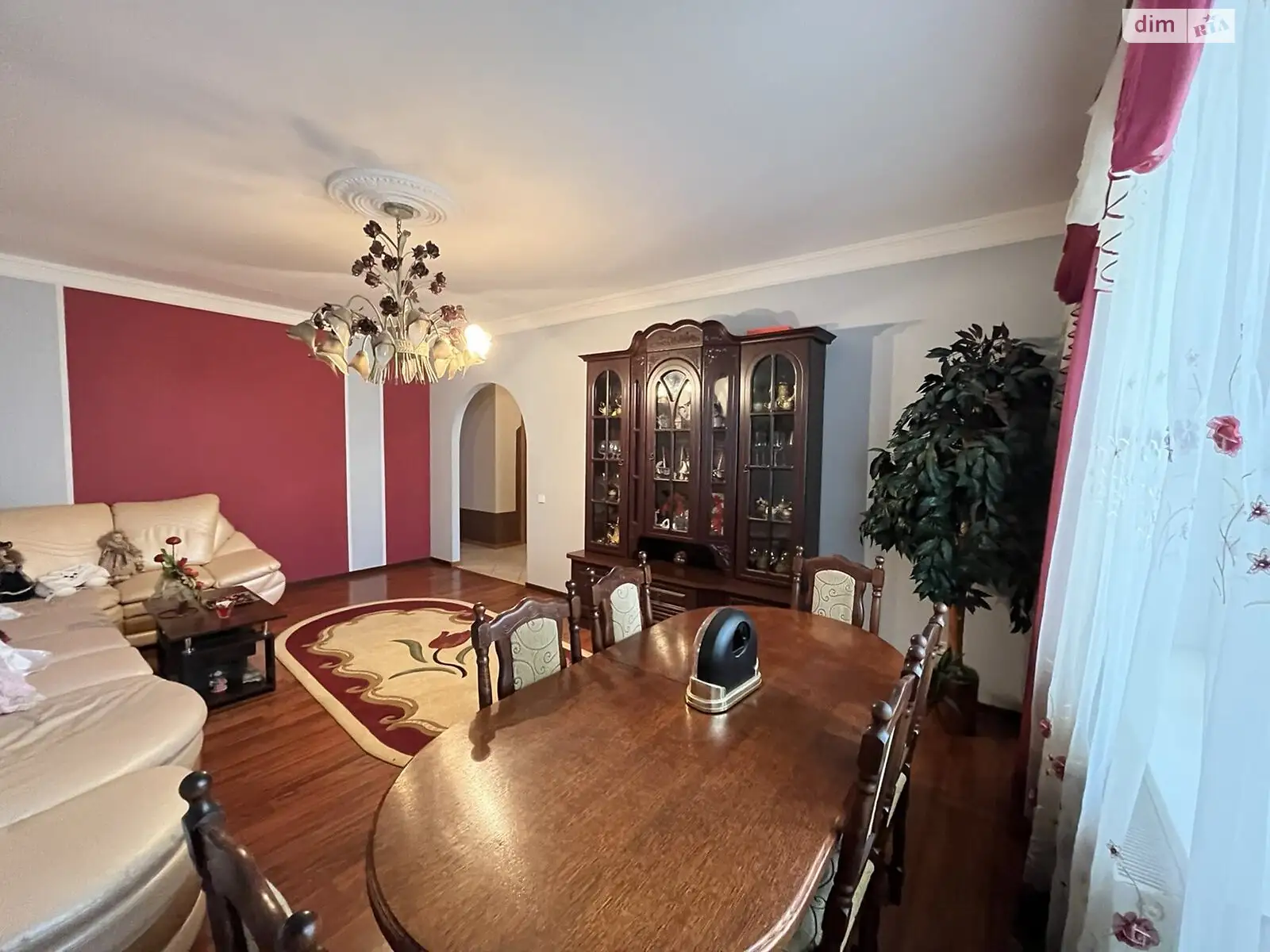 3-комнатная квартира 98 кв. м в Тернополе, ул. Лепкого Богдана - фото 1