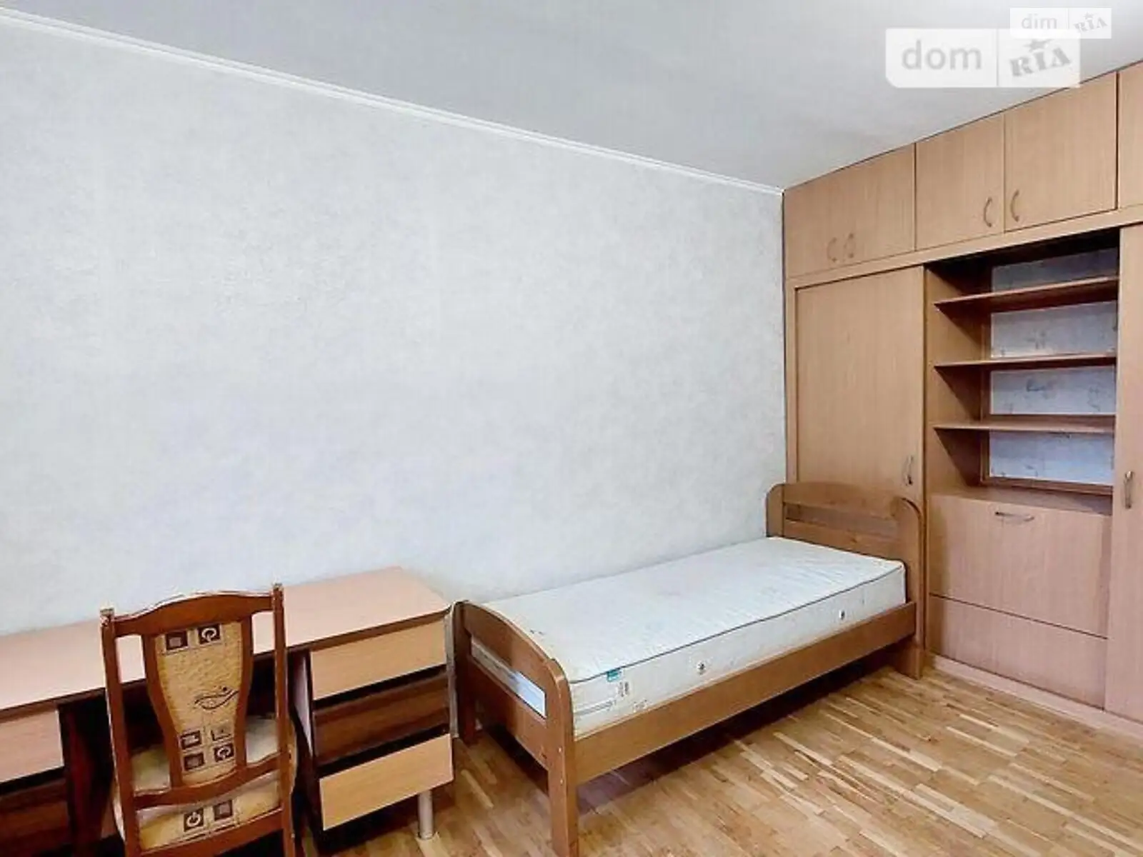 Продается 3-комнатная квартира 56 кв. м в Киеве, ул. Елены Телиги, 15 - фото 1