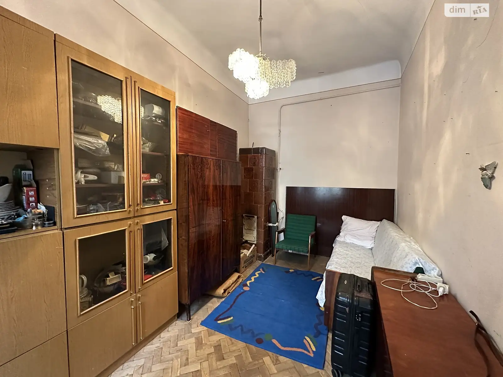 Продається 1-кімнатна квартира 25 кв. м у Львові, вул. Театральна