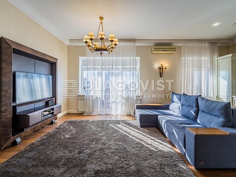Продается 2-комнатная квартира 81 кв. м в Киеве, ул. Панаса Мирного