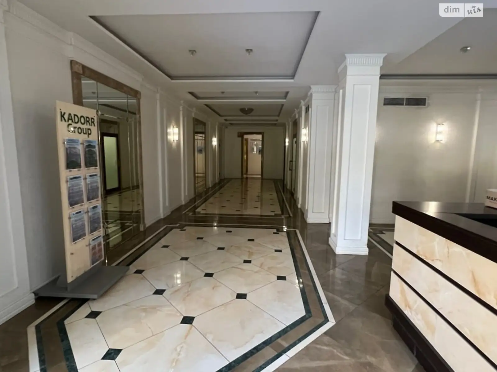 Продається 1-кімнатна квартира 5020 кв. м у Одесі, бул. Французький