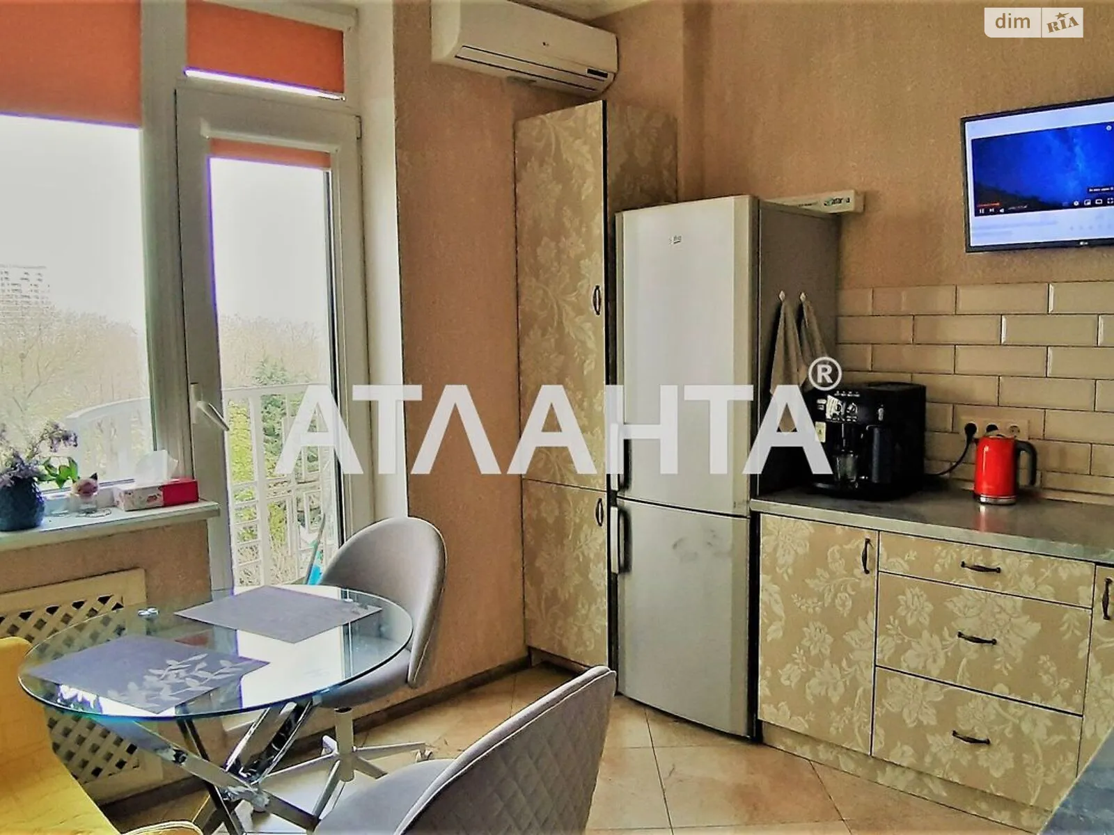 Продается 1-комнатная квартира 50 кв. м в Одессе, плато Гагаринское - фото 1