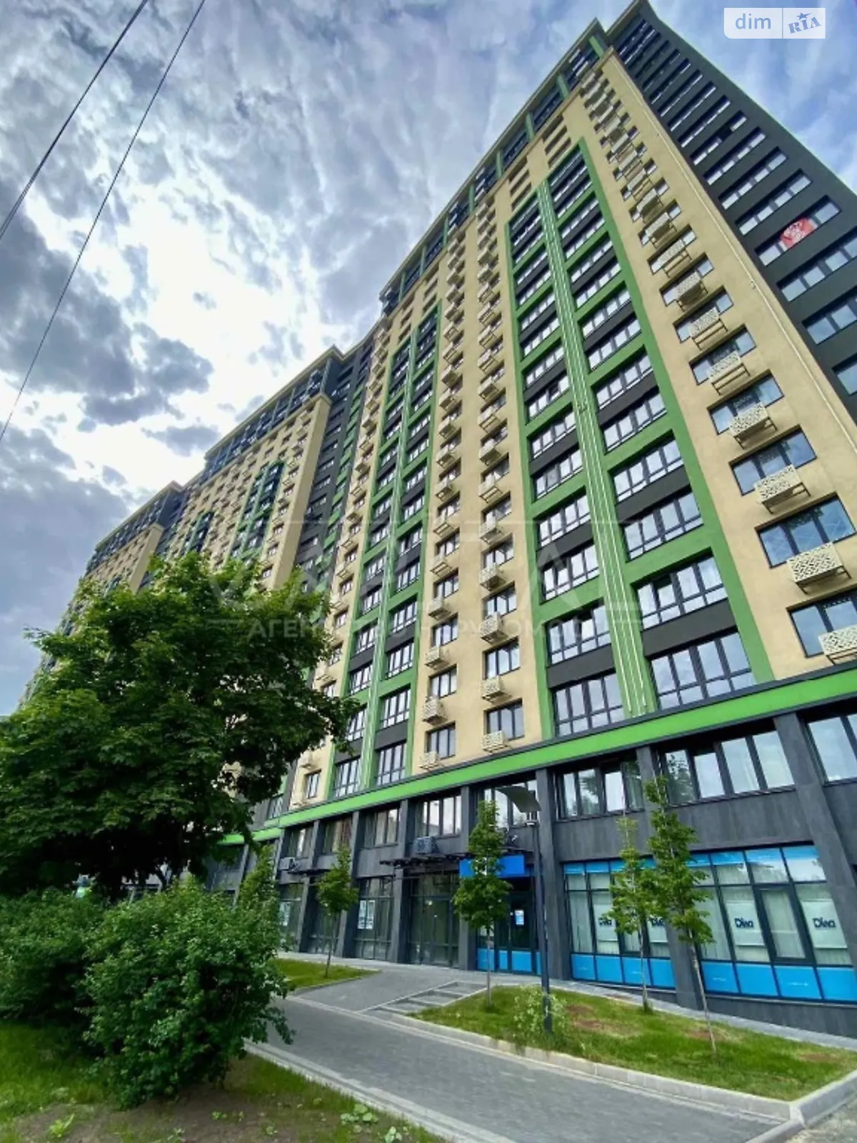 Продается 1-комнатная квартира 54 кв. м в Киеве, ул. Михаила Максимовича, 32 - фото 1