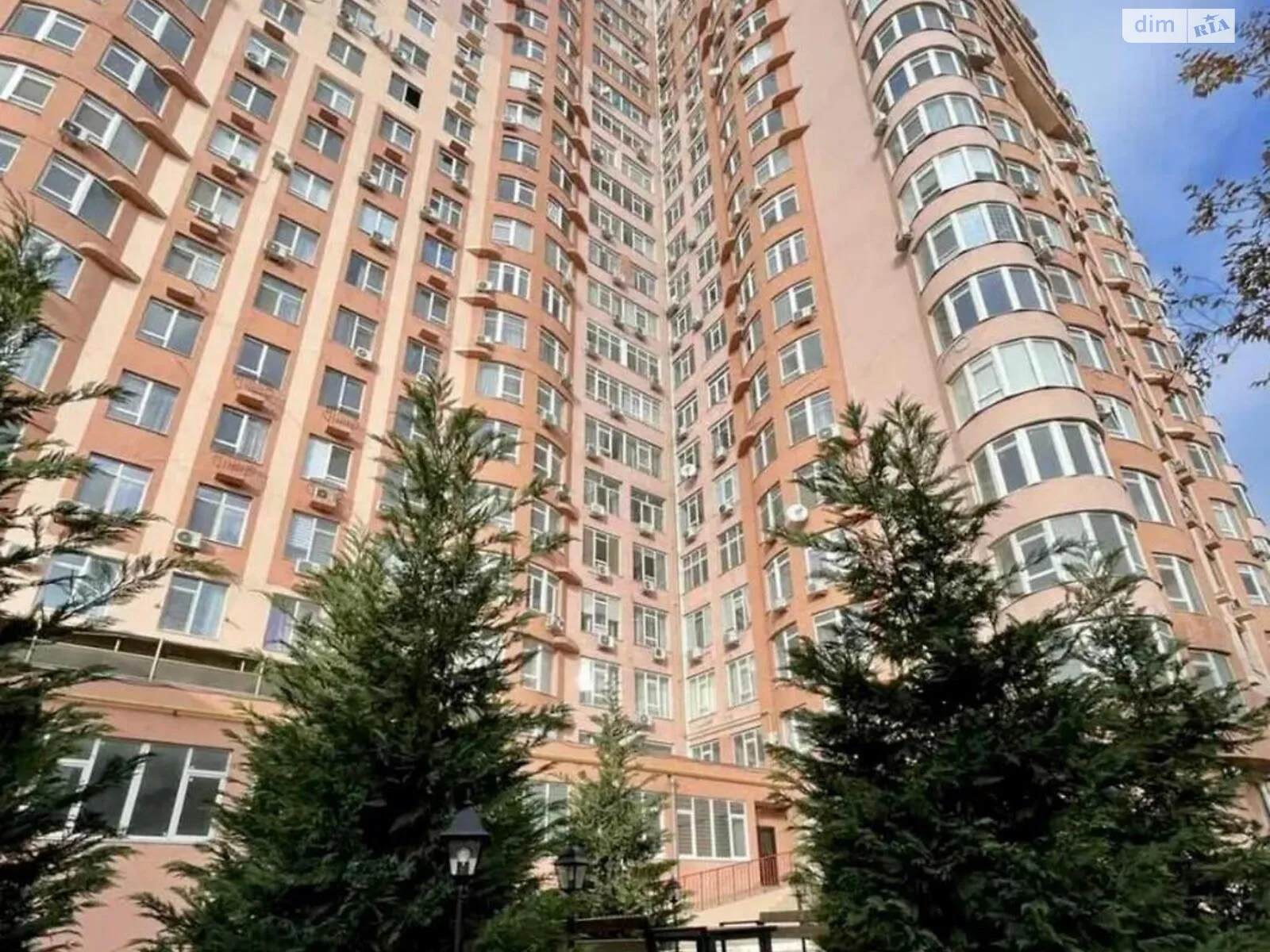 Продается 4-комнатная квартира 140 кв. м в Одессе, ул. Макаренко, 2А - фото 1