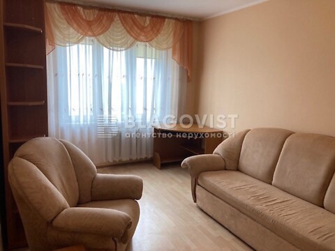 Продается 2-комнатная квартира 63.1 кв. м в Киеве, ул. Гонгадзе Георгия