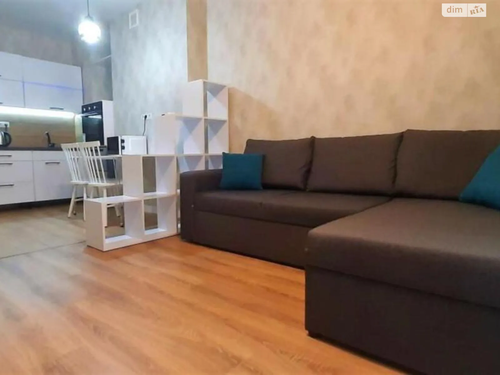 Продается 3-комнатная квартира 70 кв. м в Киеве, ул. Александра Олеся, 4 - фото 1