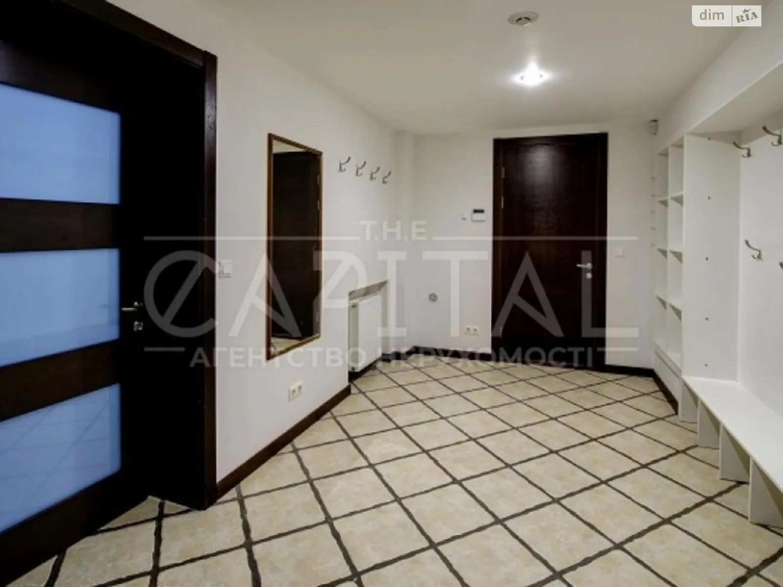 Сдается в аренду дом на 2 этажа 806 кв. м с балконом, цена: 5500 $ - фото 1