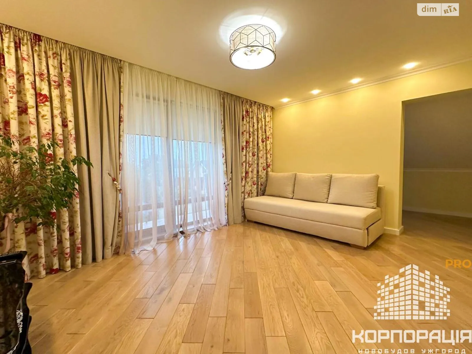 Продається будинок 2 поверховий 250 кв. м з каміном, цена: 169000 $ - фото 1