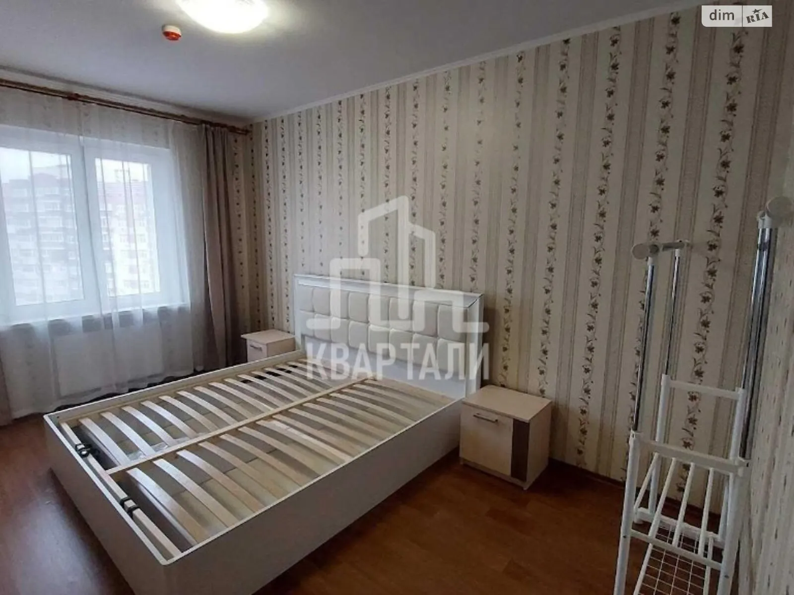 Продается 3-комнатная квартира 82 кв. м в Киеве, ул. Софии Русовой, 1 - фото 1