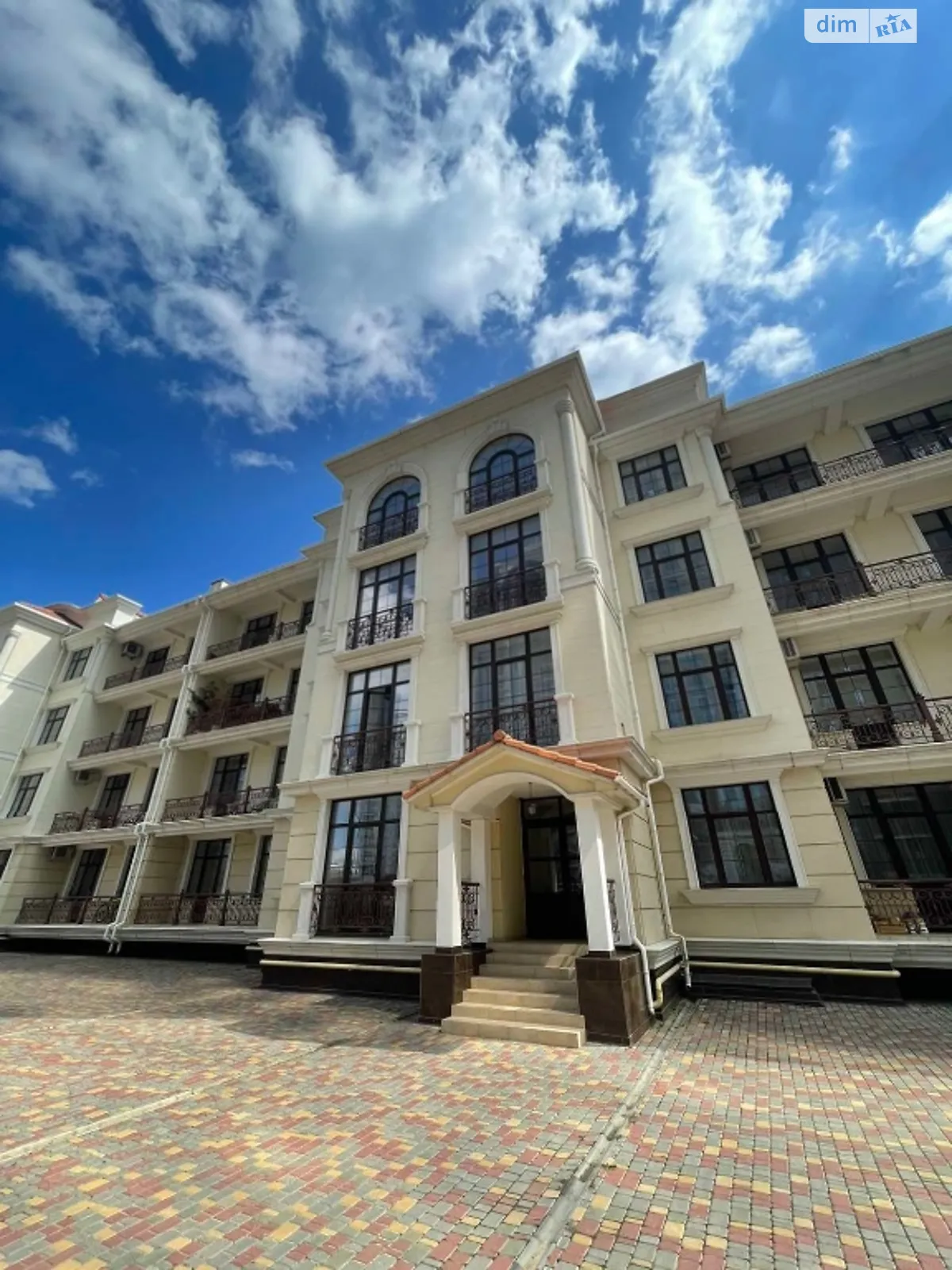Продается 3-комнатная квартира 130 кв. м в Одессе, бул. Французский - фото 1