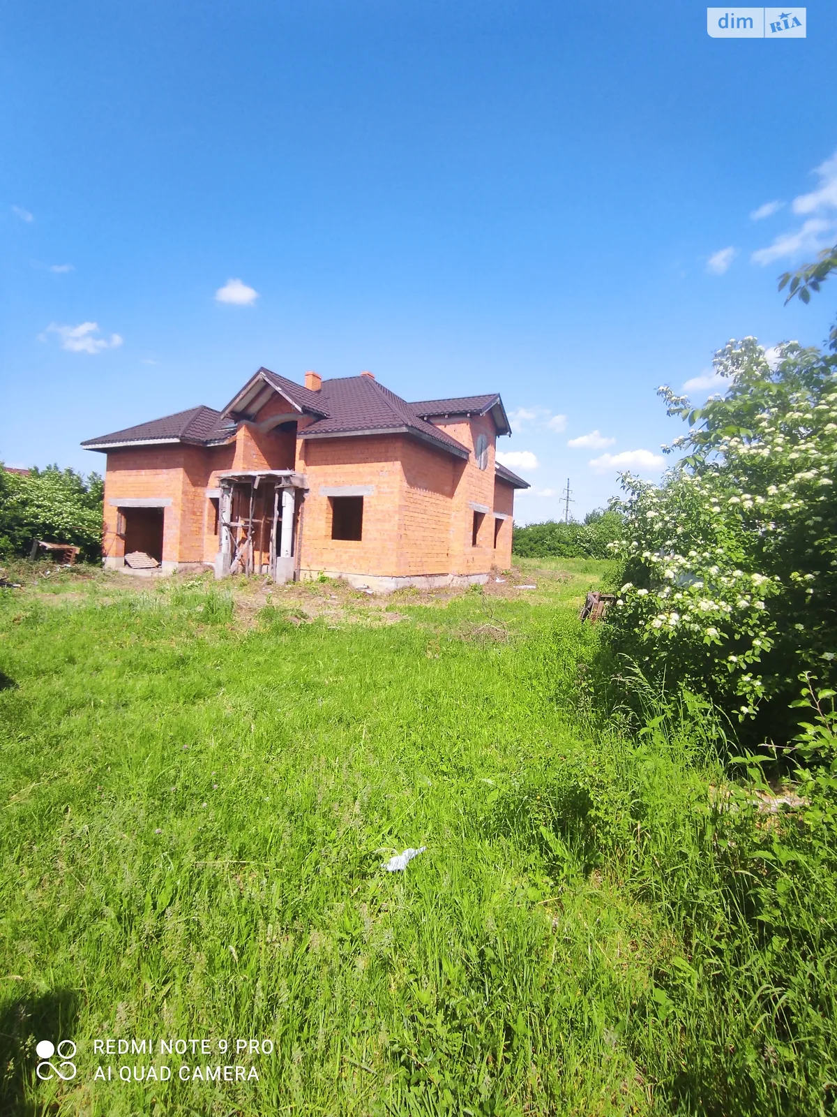 Продається будинок 2 поверховий 240 кв. м з каміном, цена: 65000 $