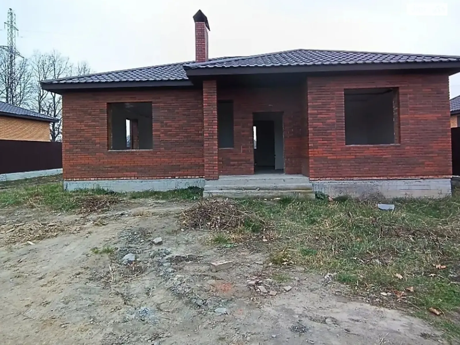 Продається одноповерховий будинок 105 кв. м з гаражем, цена: 85000 $