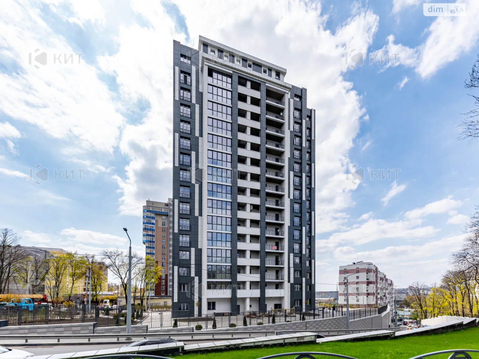 Продается 2-комнатная квартира 65 кв. м в Харькове, ул. Рымарская, 27 - фото 1