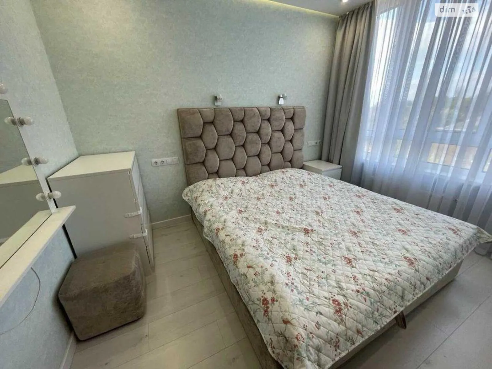 Продается 2-комнатная квартира 59 кв. м в Киеве, ул. Салютная, 2Б - фото 1