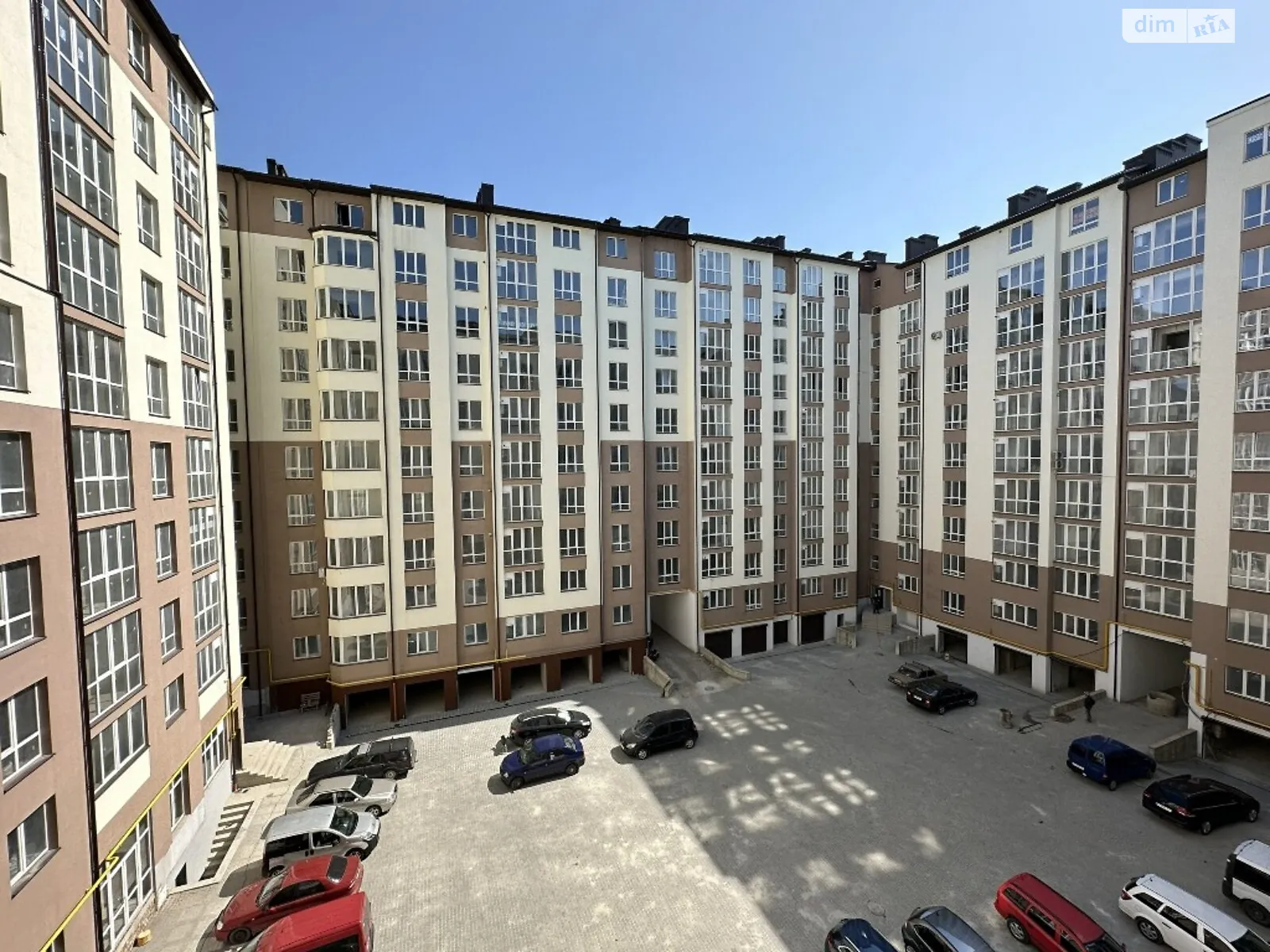 Продается 2-комнатная квартира 70.4 кв. м в Ивано-Франковске, ул. Вячеслава Черновола