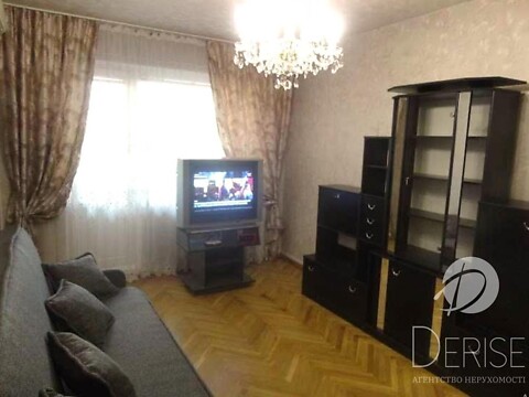 Продается 2-комнатная квартира 56 кв. м в Киеве, ул. Подгорная