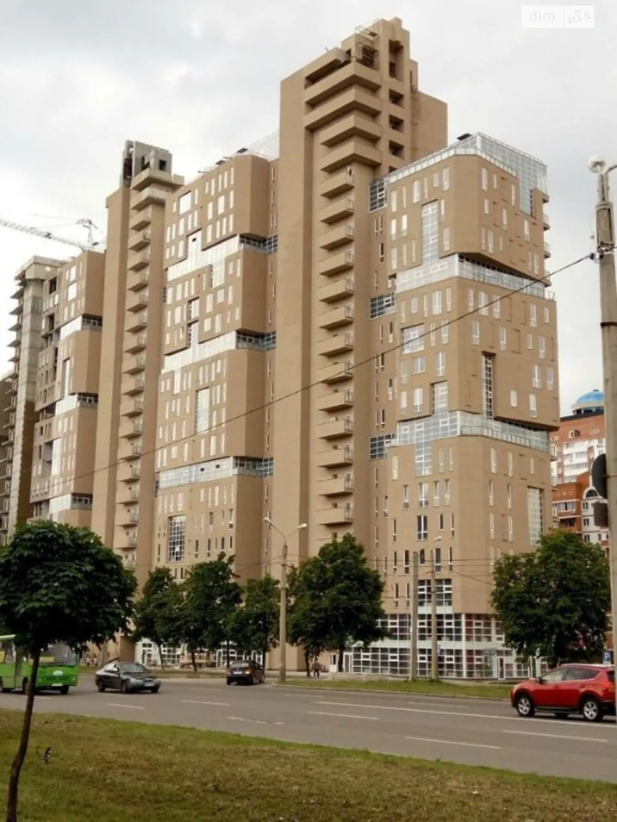 Продается 1-комнатная квартира 48 кв. м в Харькове, ул. Клочковская, 117 - фото 1