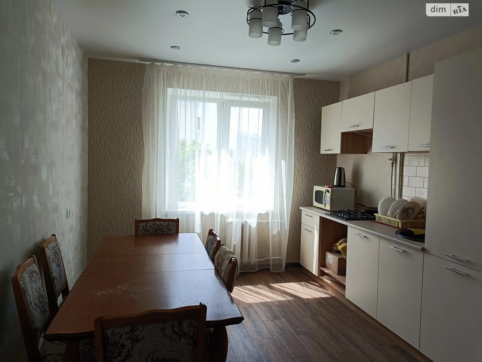 Продается 3-комнатная квартира 67.1 кв. м в Одессе, просп. Академика Глушко, 15