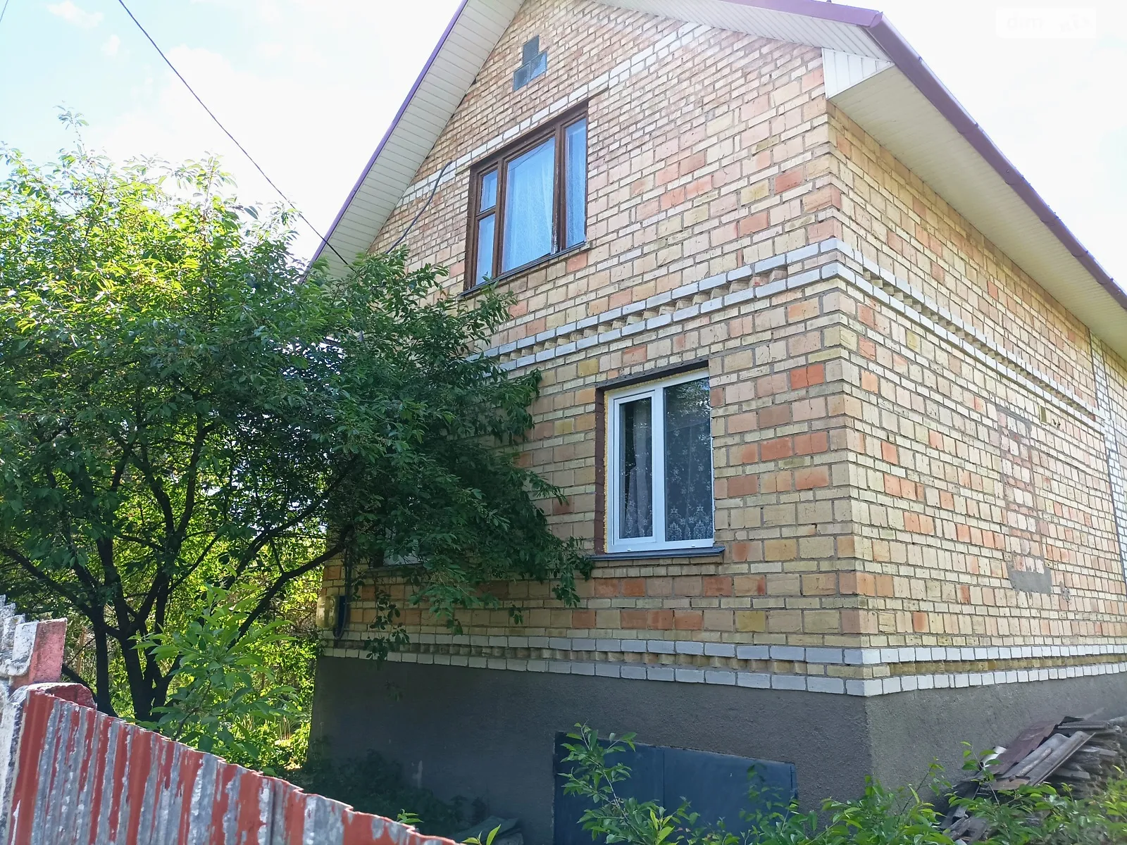 Продається будинок 2 поверховий 176 кв. м з каміном, цена: 59000 $