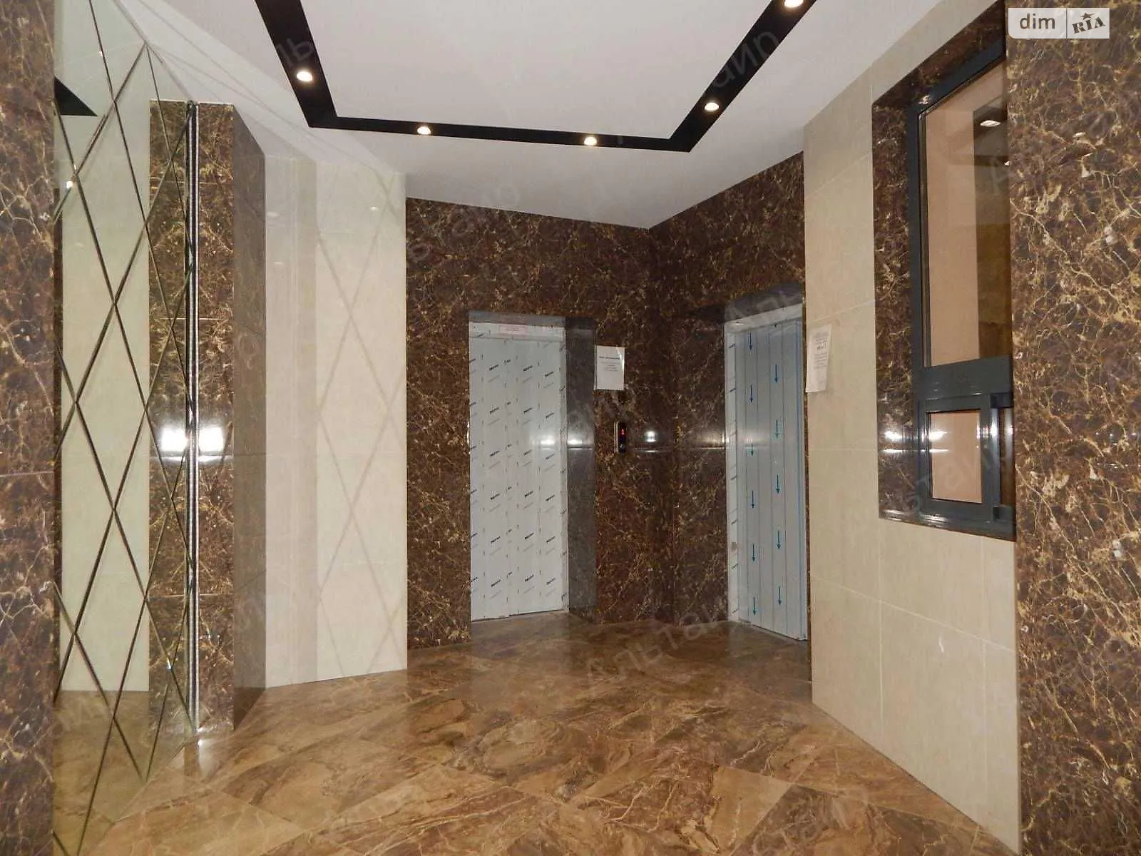 Продается 2-комнатная квартира 81 кв. м в Харькове, цена: 100000 $