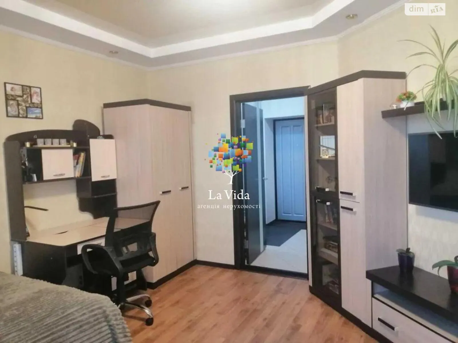 Продається 1-кімнатна квартира 40 кв. м у Петропавлівській Борщагівці, вул. Садова