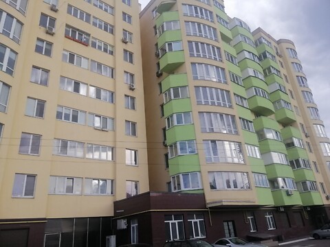 Продається 3-кімнатна квартира 74.5 кв. м у Вишгороді, вул. Глібова