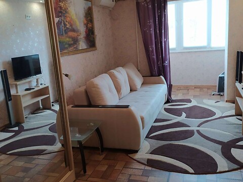 Продається 1-кімнатна квартира 33.3 кв. м у Миколаєві, вул. Театральна