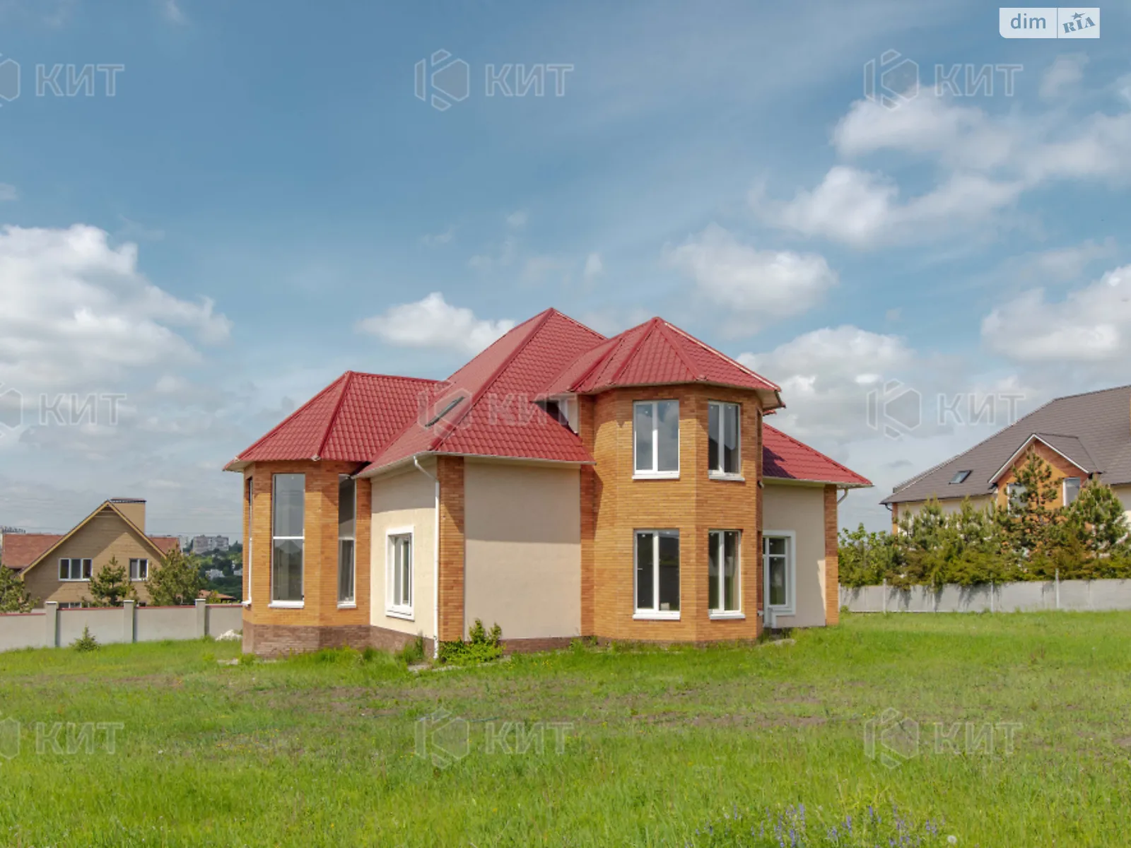 Продается дом на 2 этажа 382 кв. м с террасой, цена: 200000 $ - фото 1