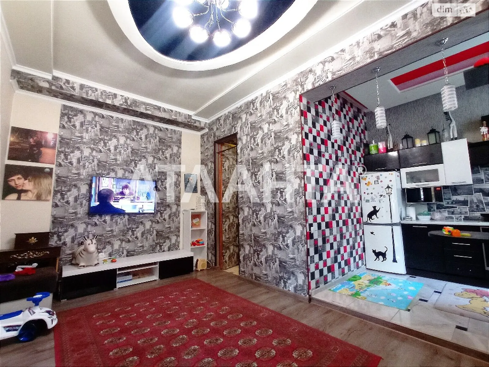 Продается 3-комнатная квартира 57 кв. м в Одессе, ул. Среднефонтанская