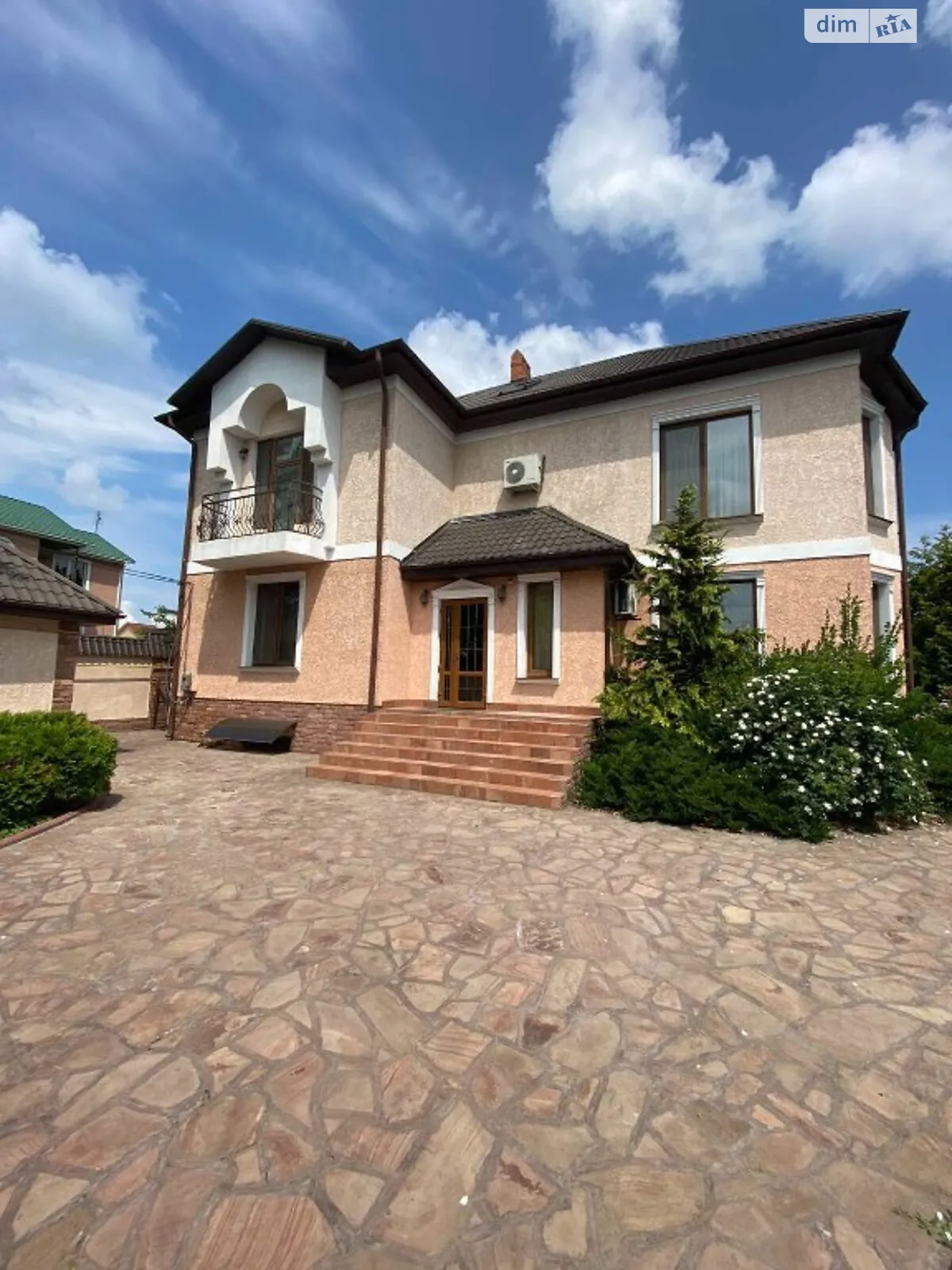 Продається будинок 2 поверховий 298 кв. м з бесідкою, цена: 225000 $