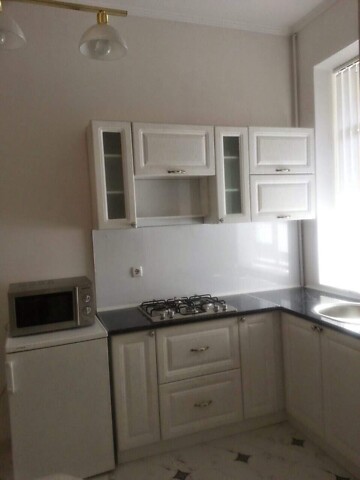Сдается в аренду 2-комнатная квартира 60 кв. м в Черновцах, цена: 350 €