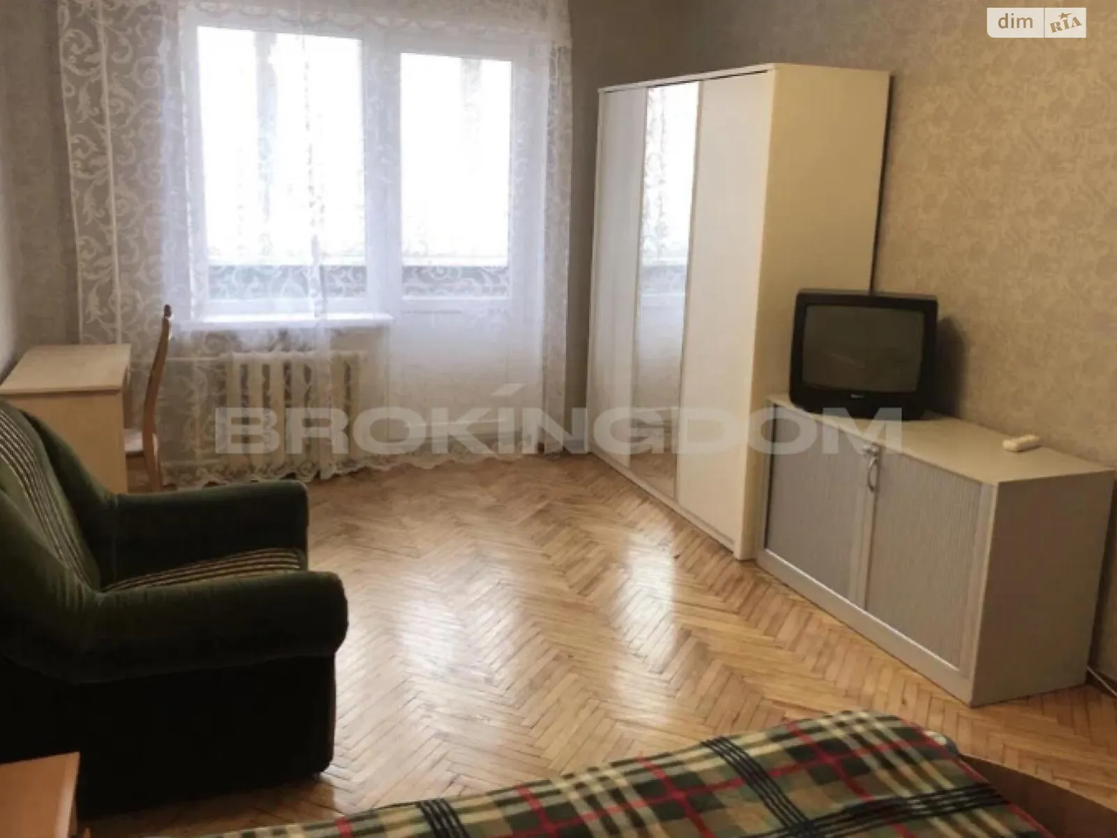Продается 1-комнатная квартира 32 кв. м в Киеве, ул. Сентябрьская, 5 - фото 1