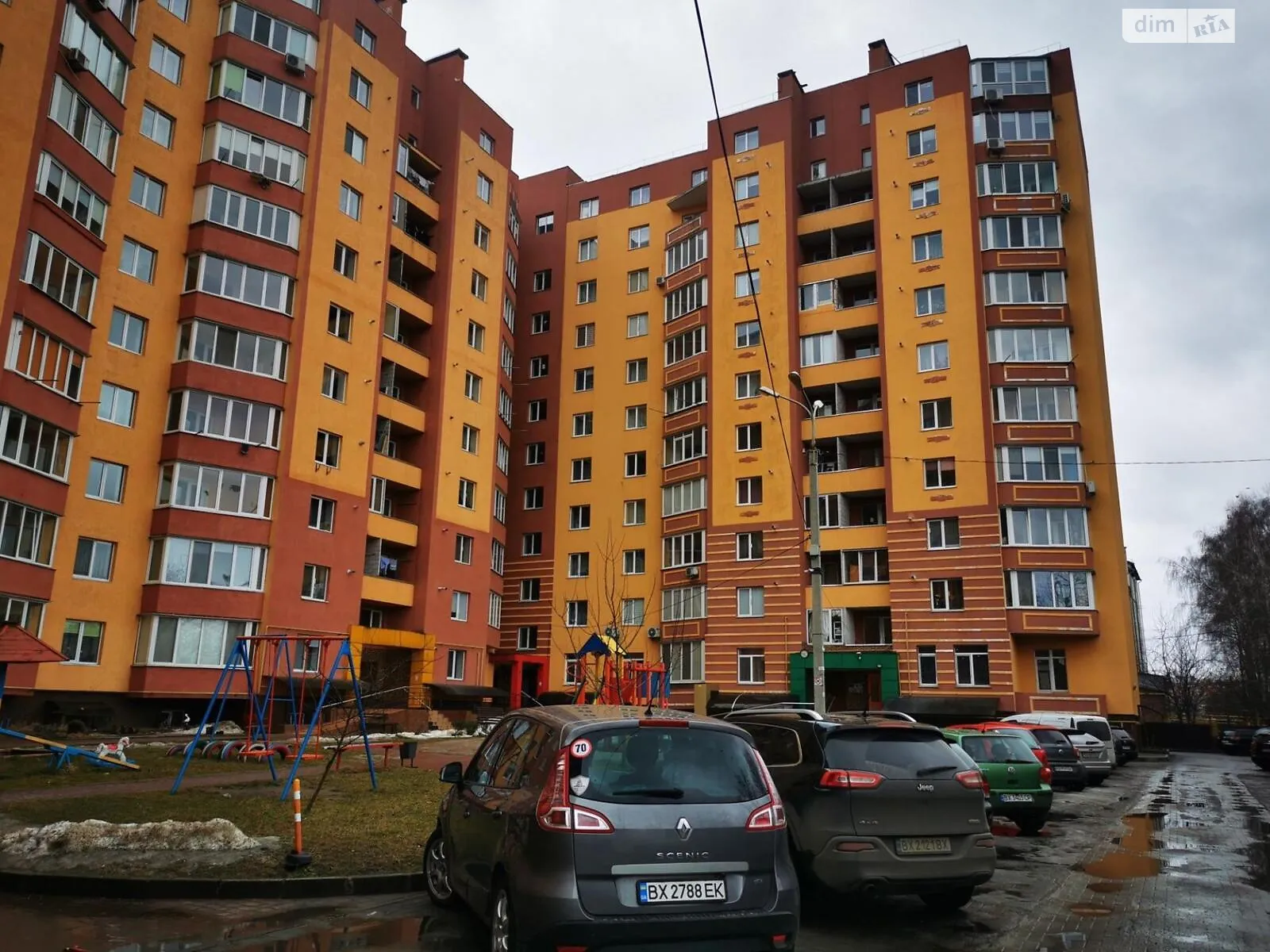 Продается 2-комнатная квартира 105 кв. м в Хмельницком, ул. Панаса Мирного