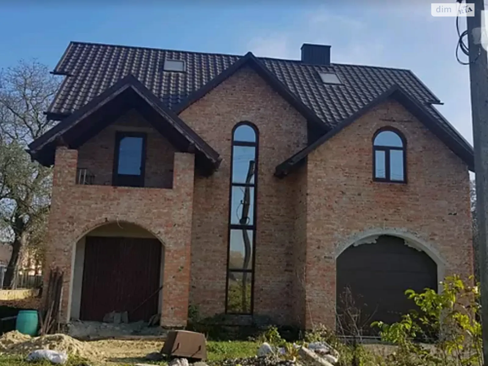 Продается дом на 2 этажа 275 кв. м с садом, цена: 100000 $ - фото 1