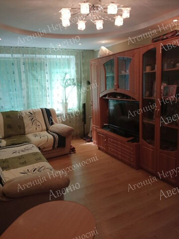 Продается 3-комнатная квартира 57 кв. м в Кропивницком, Ковалівка