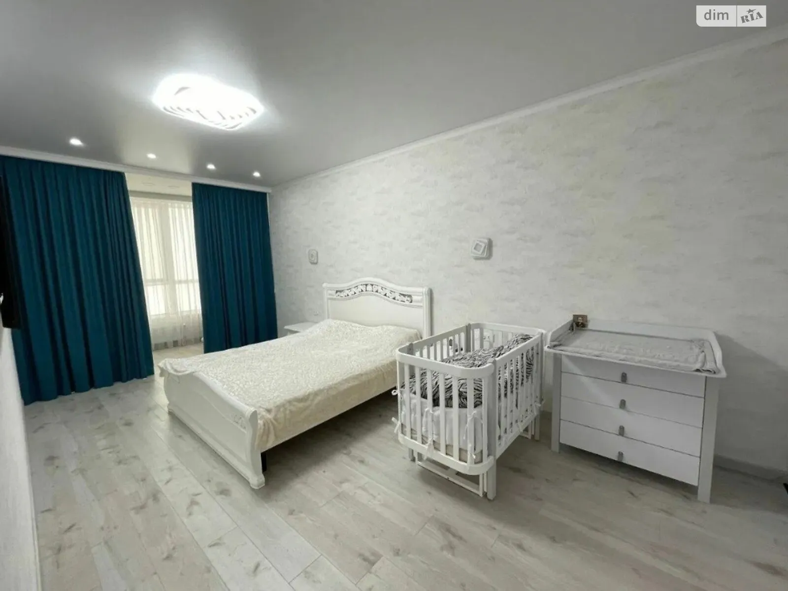 Продається 2-кімнатна квартира 80 кв. м у Одесі, вул. Новоберегова, 12А - фото 1