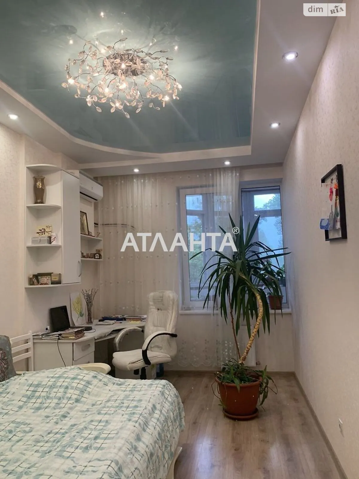 Продається 1-кімнатна квартира 40 кв. м у Одесі, вул. Маршала Малиновського, 53А