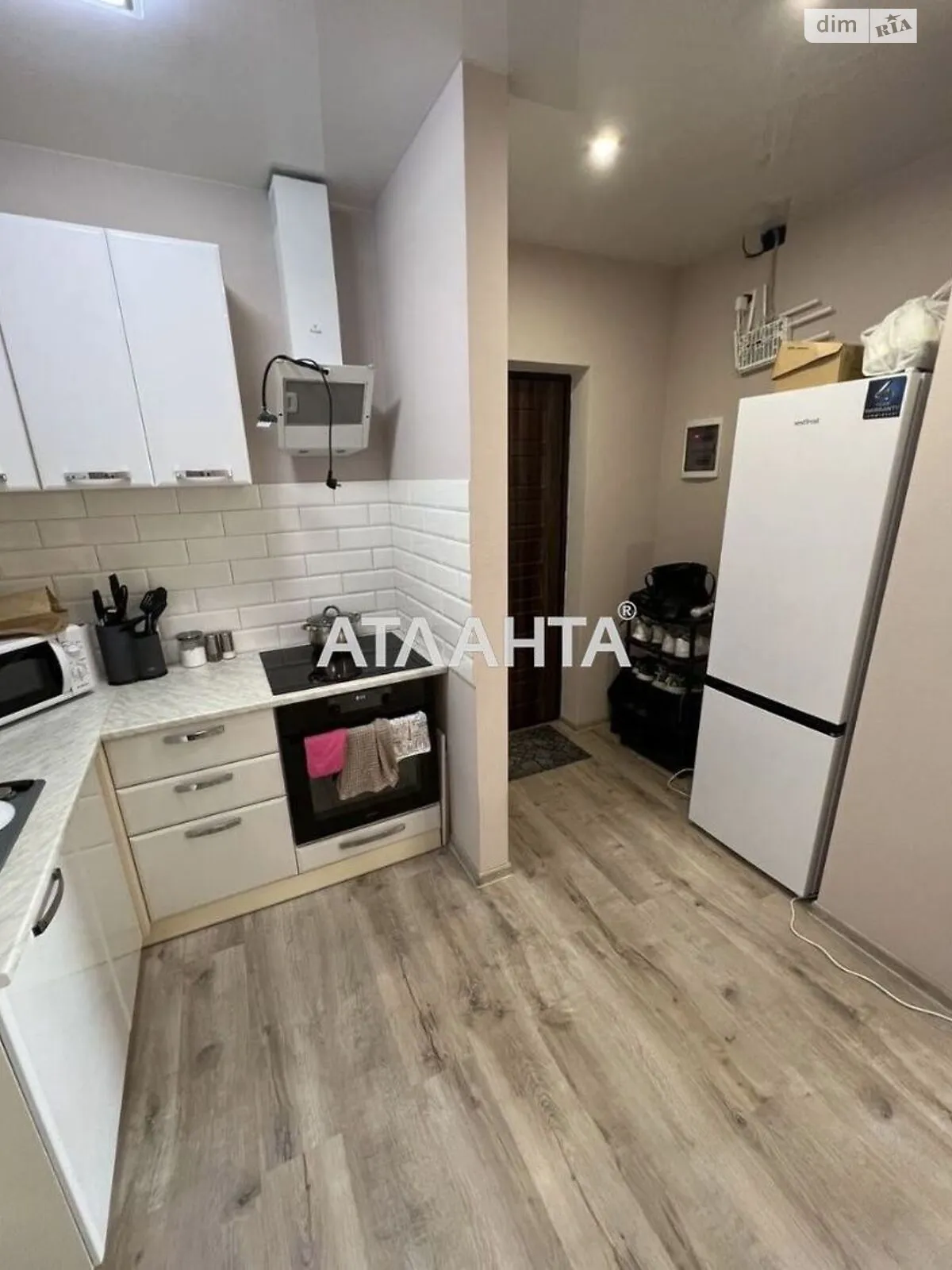 Продается 1-комнатная квартира 29.6 кв. м в Ильичовке, цена: 25000 $