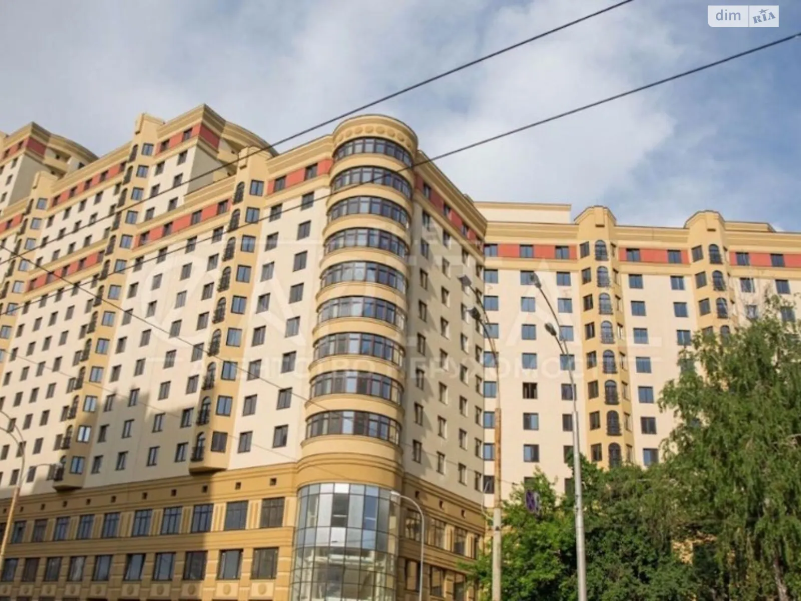 Продается 3-комнатная квартира 87 кв. м в Киеве, ул. Полтавская, 10 - фото 1