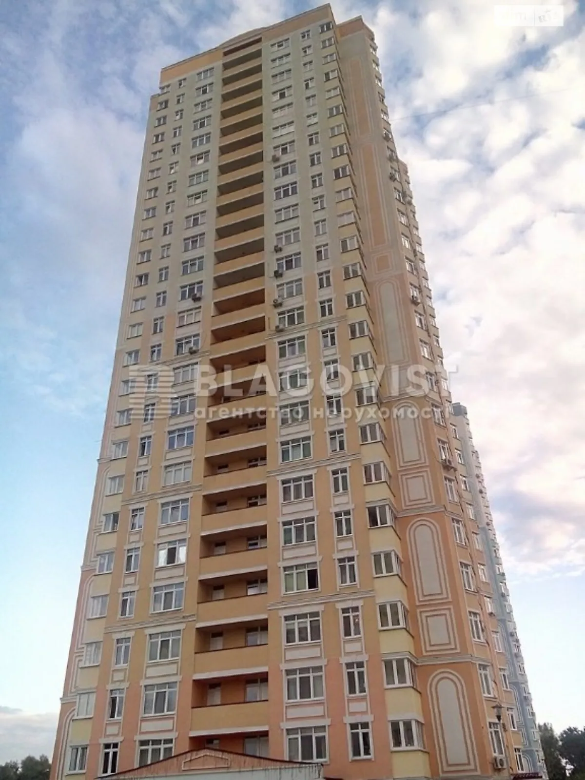 Продается 1-комнатная квартира 52 кв. м в Киеве, ул. Воскресенская, 12Б - фото 1