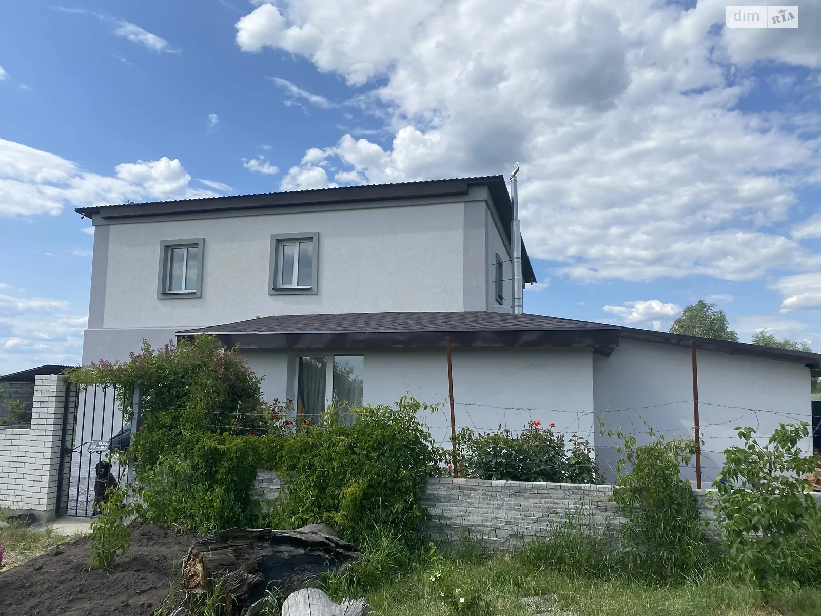 Продається будинок 2 поверховий 220 кв. м з каміном, цена: 135000 $