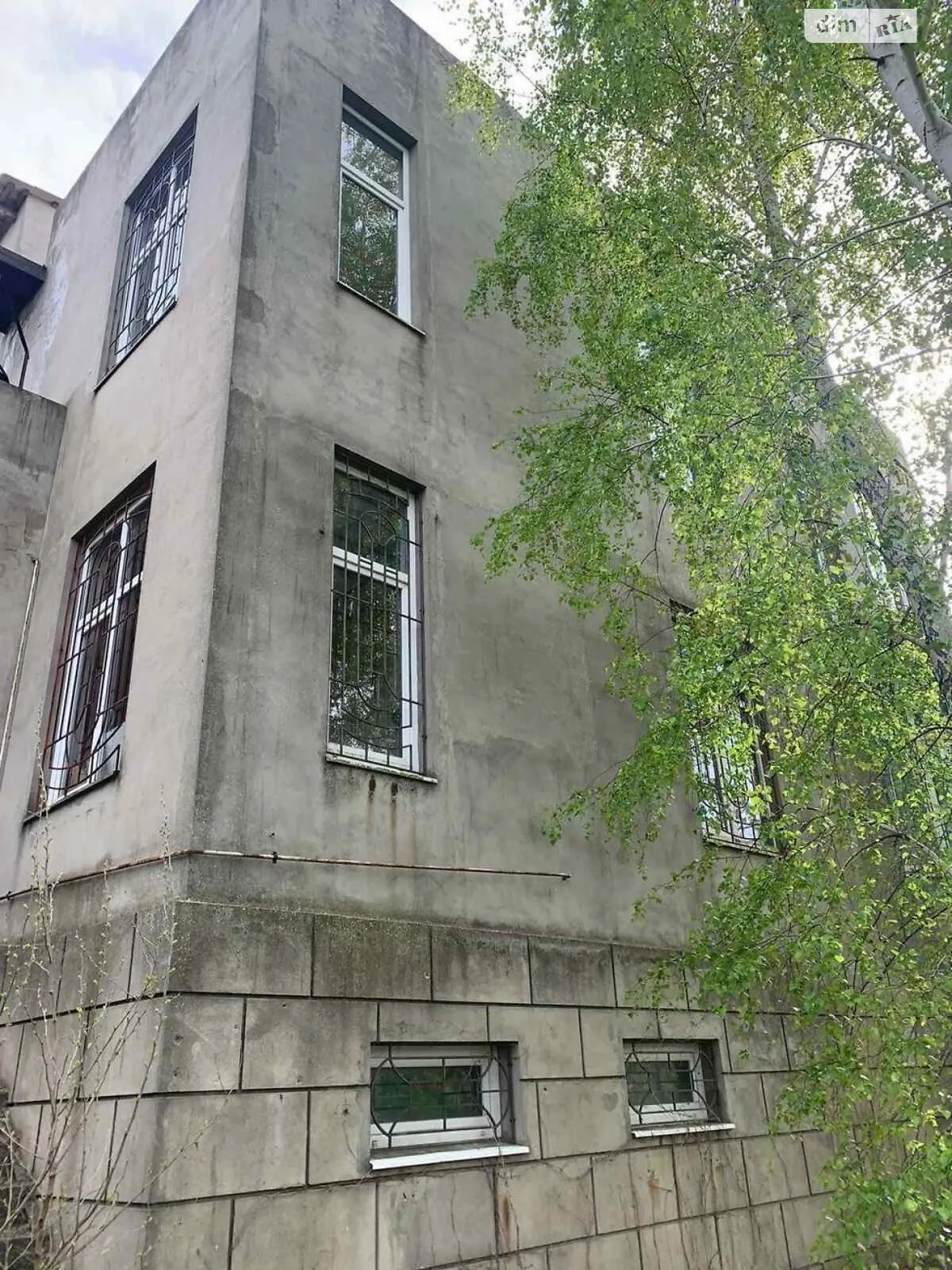 Продается дом на 3 этажа 540 кв. м с гаражом, цена: 120000 $ - фото 1