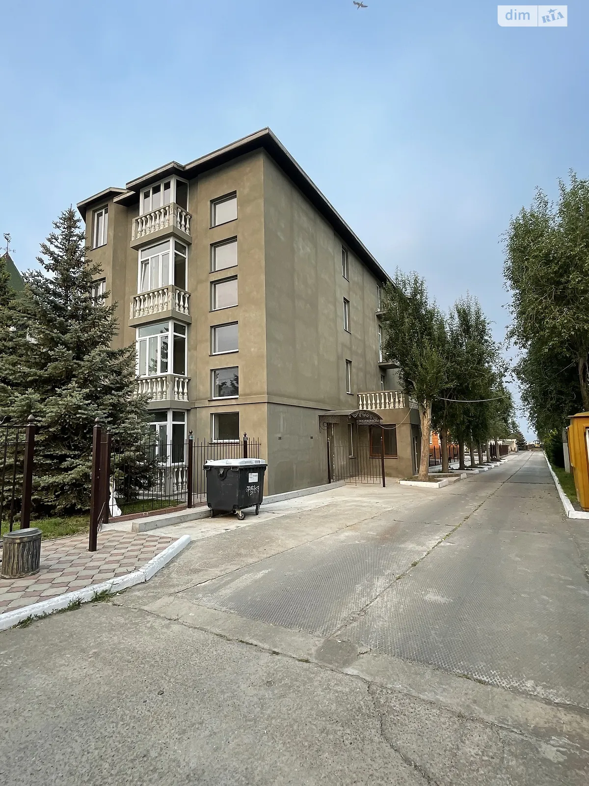 Продается 2-комнатная квартира 62 кв. м в Черноморске - фото 3