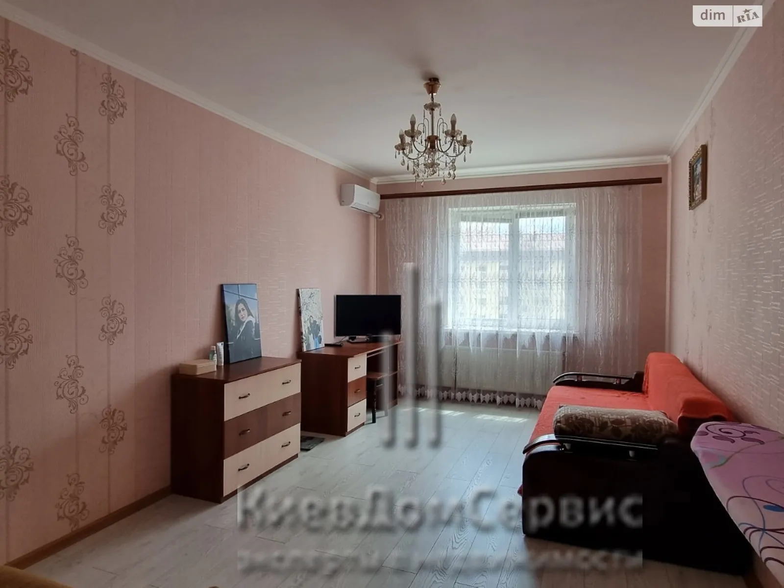 Продается 1-комнатная квартира 49 кв. м в Софиевской Борщаговке, ул. Леси Украинки, 11